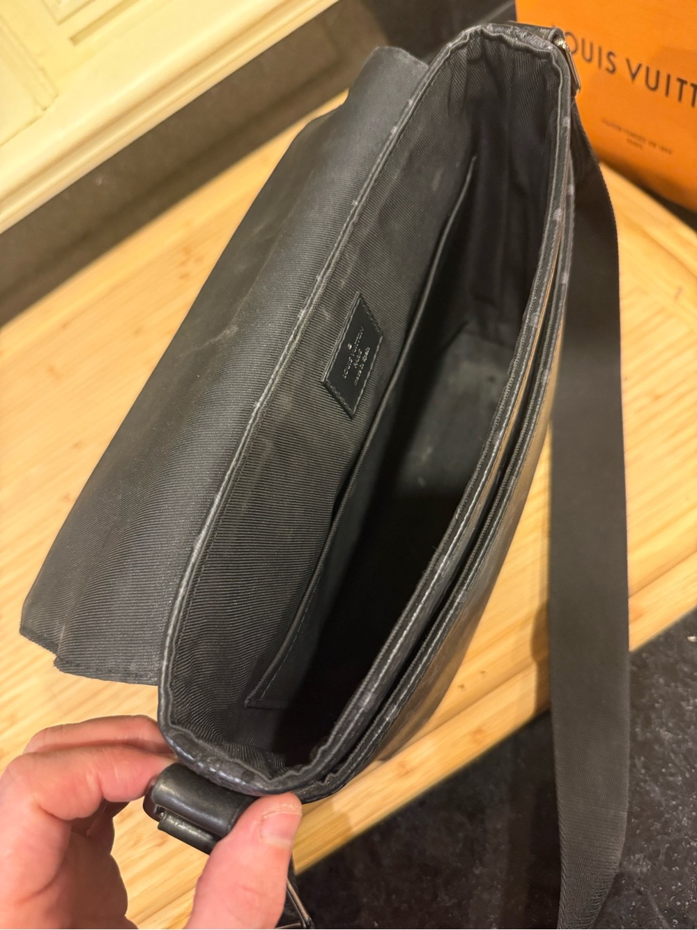100% authentic  Louis Vuitton Men's Black Monogram eclipse Crossbody project bag - Picture 5 of 12